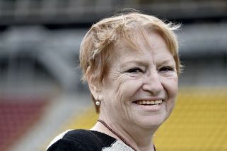 „Zlatá Věra“. Řád Bílého lva propůjčil prezident in memoriam Věře Čáslavské - Novinky